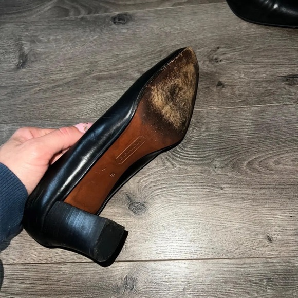 Vintage Coach pumps (7) - Picture 6 of 6